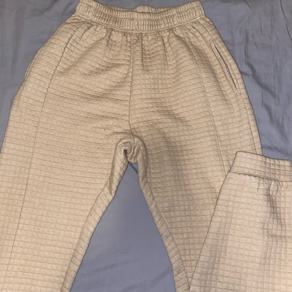 pretty little thing - beige sweatpants - Picture 1 of 4